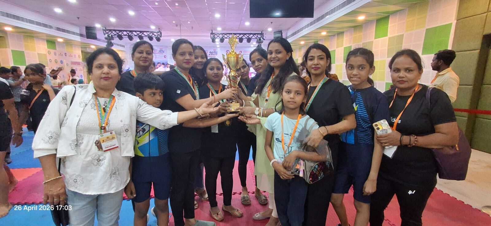 Jamshedpur yoga news : ओपन नेशनल योगासना चैंपियनशिप में एस क्रिएटिविटी को दूसरा स्थान