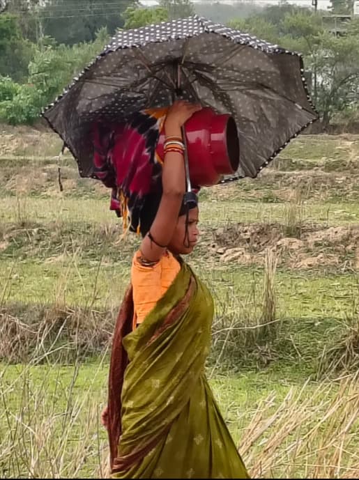 गर्मी से लोग बेहाल, स्कूली बच्चों की बढ़ी परेशानी