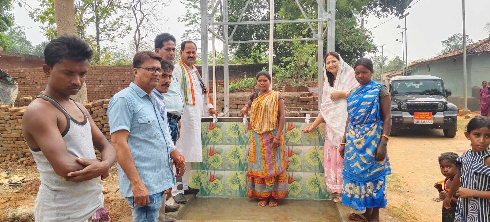 सोलर वाटर सप्लाई योजना का हुआ उद्घाटन