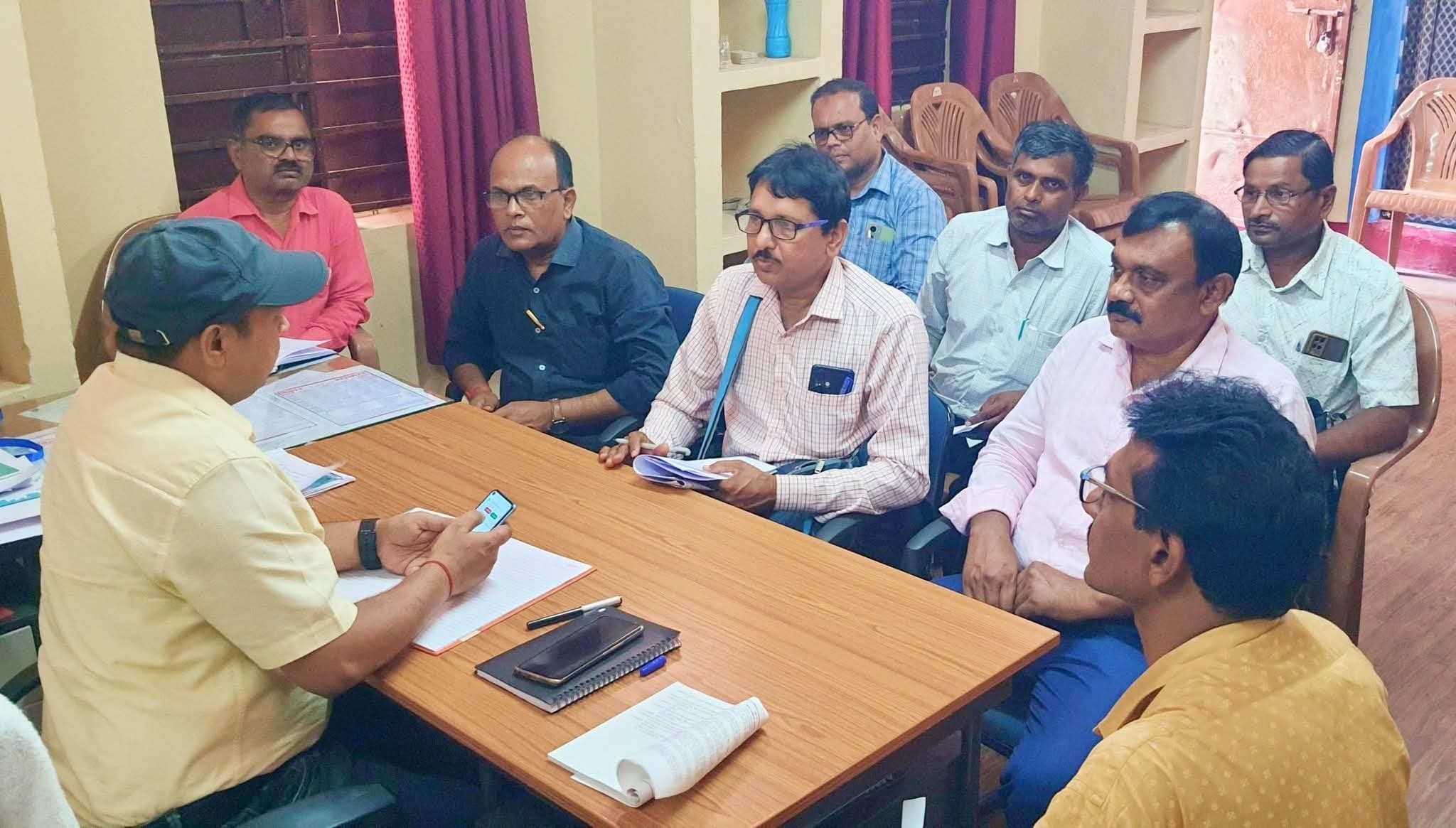 कक्षा एक में नामांकन की गति में लाएं तेजी : बीईओ