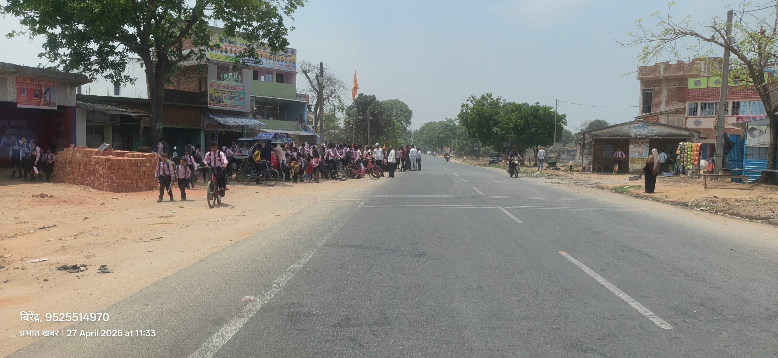 Giridih News :तेज गर्म हवा के कारण लोगों का घरों से निकलना मुश्किल