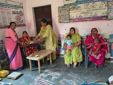 गर्भवती महिलाओं और छोटे बच्चों के स्वास्थ्य व पोषण पर दिया गया विशेष जोर