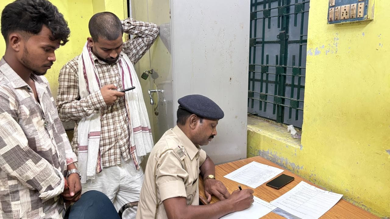 Lakhisari अज्ञात वाहन की टक्कर से युवक की मौत