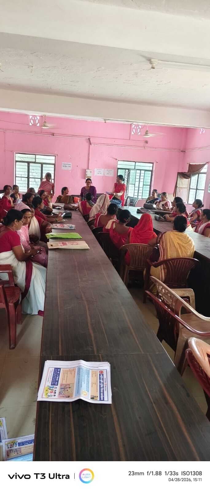 महिला पर्यवेक्षिकाओं की बैठक में योजनाओं के पंजीकरण पर जोर