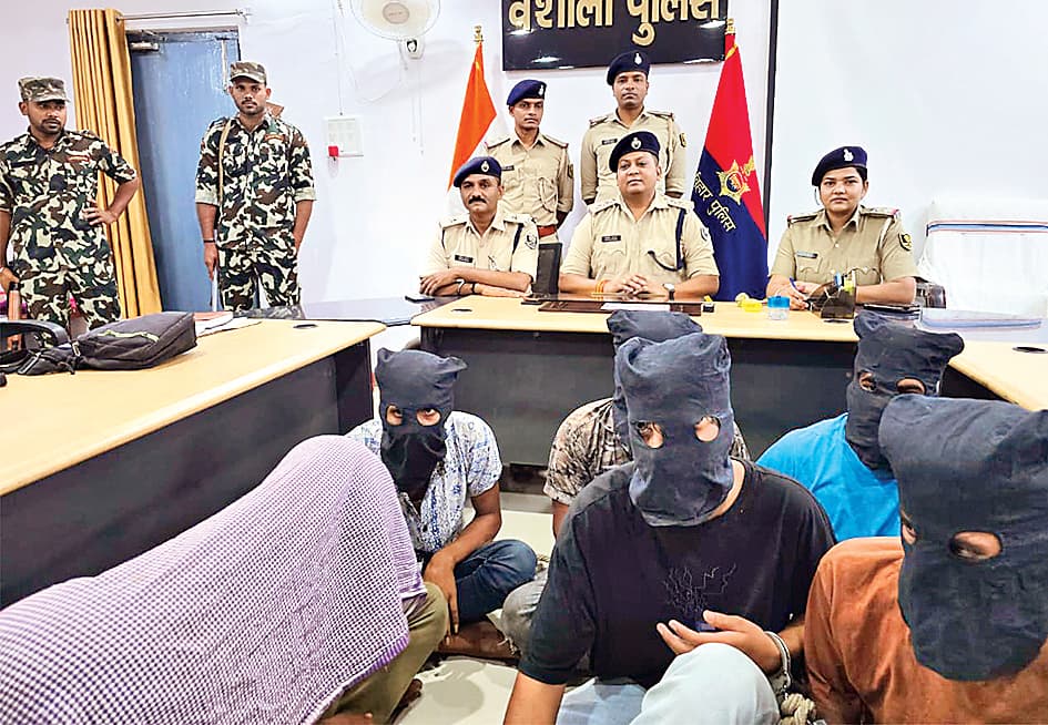 वाहन जांच में 15 लाख की हेरोइन के साथ सात तस्कर गिरफ्तार