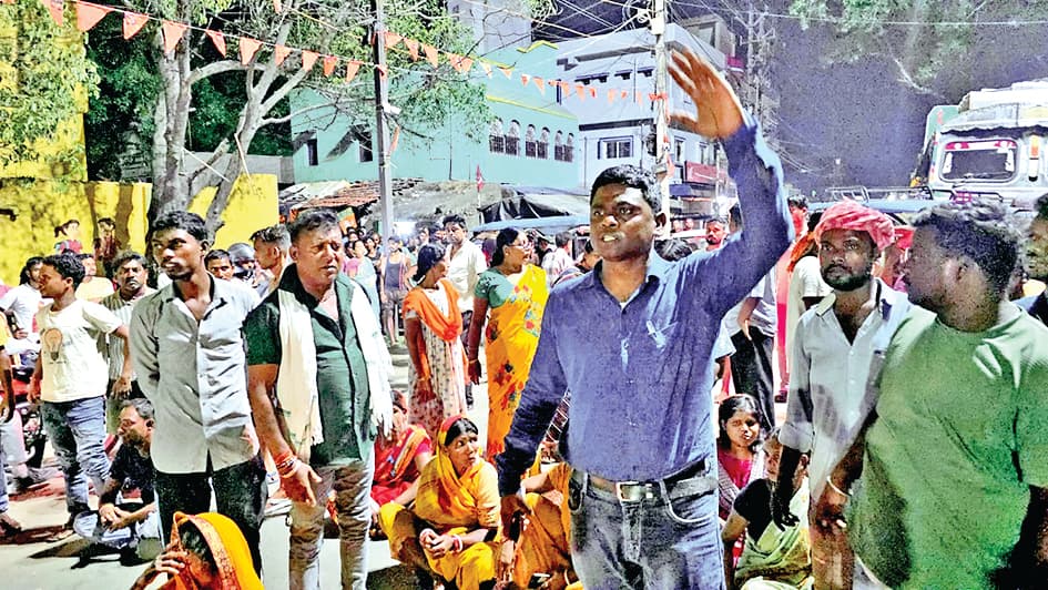 टोटो चालक का शव बरामद, हत्यारोप में सड़क जाम