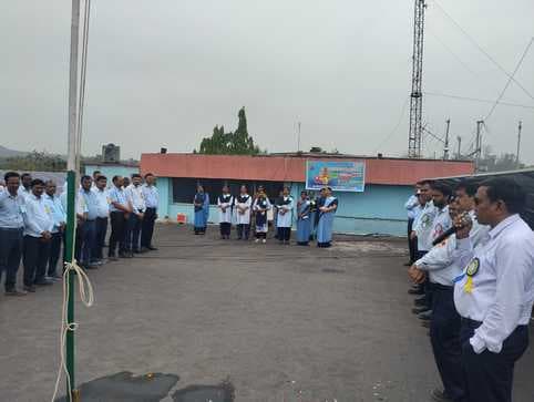 कर्मियों ने सुरक्षा और स्वास्थ्य के प्रति ली शपथ