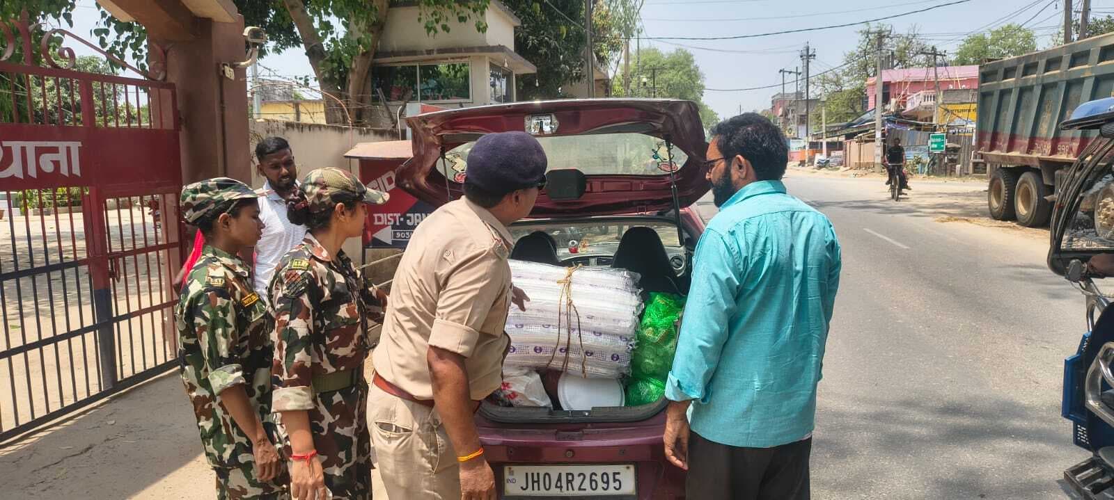 वाहन जांच अभियान में नियम तोड़ने वालों से वसूला जुर्माना