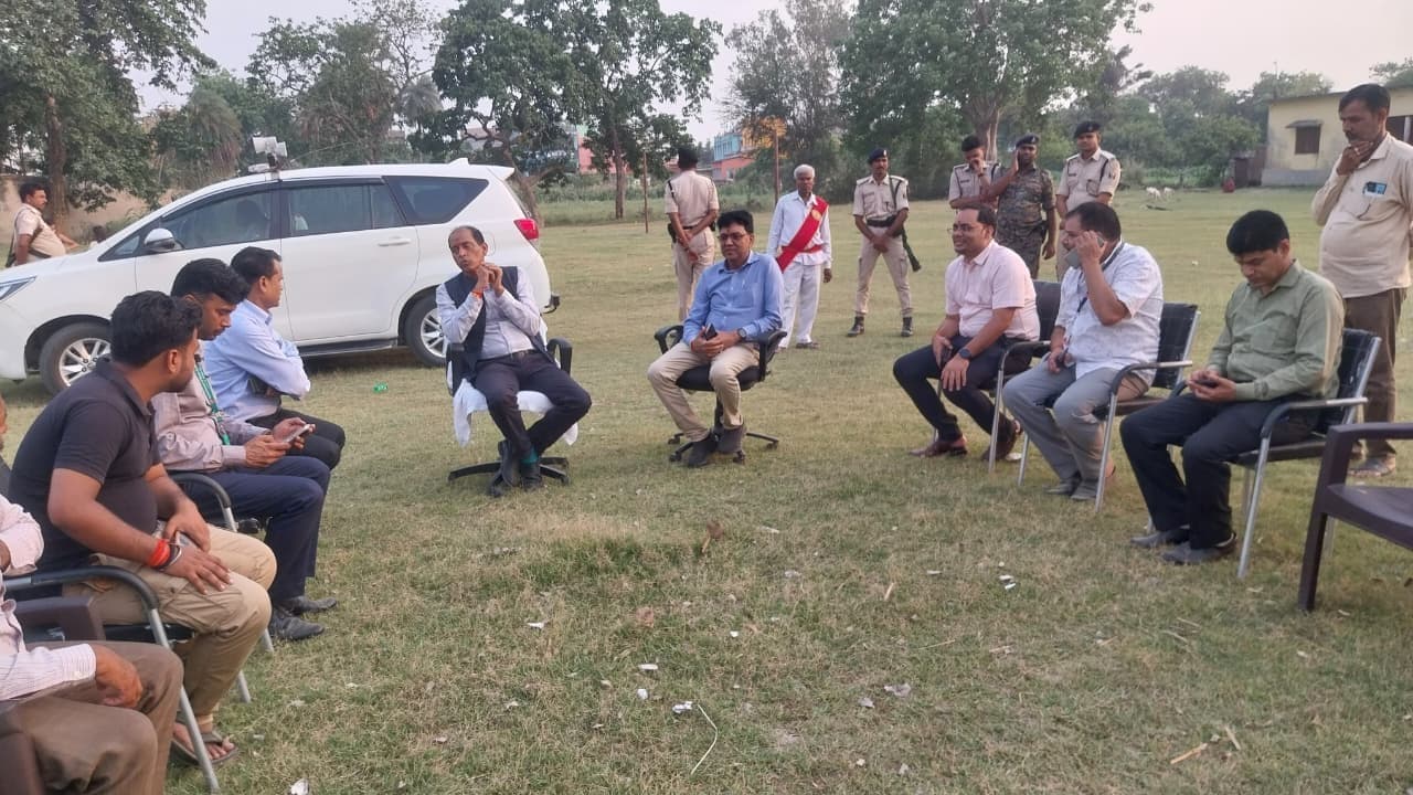 नये डीएम शैलेंद्र कुमार ने किया बड़हिया का दौरा