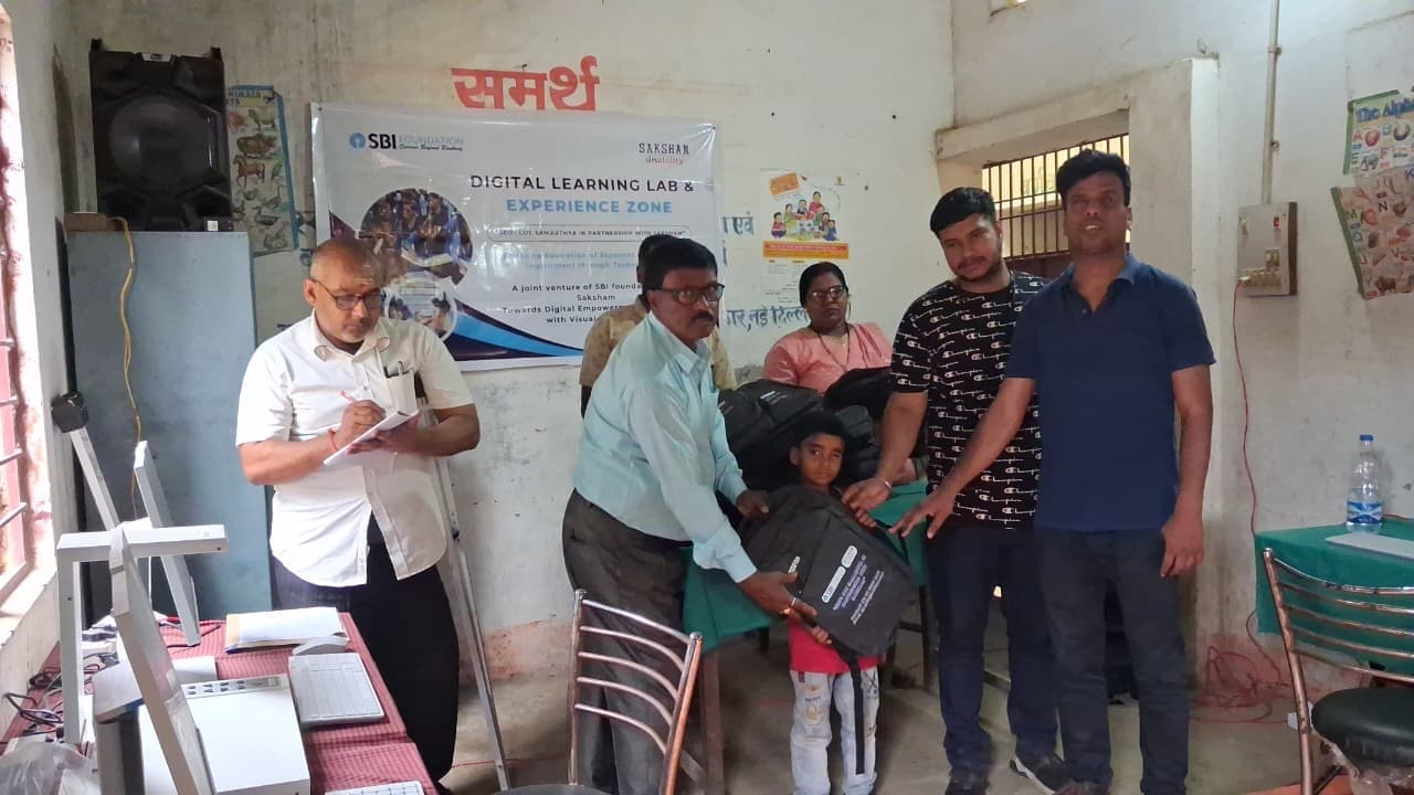Saharsa News : दृष्टिबाधित व अल्प दृष्टिबाधित बच्चों को दिया गया डिजिटल लर्निंग कंप्यूटर का प्रशिक्षण