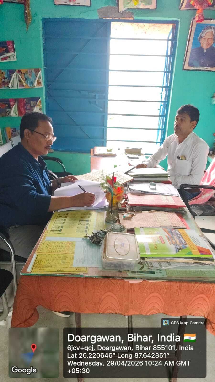 पदाधिकारियों ने किया स्कूलों का निरीक्षण