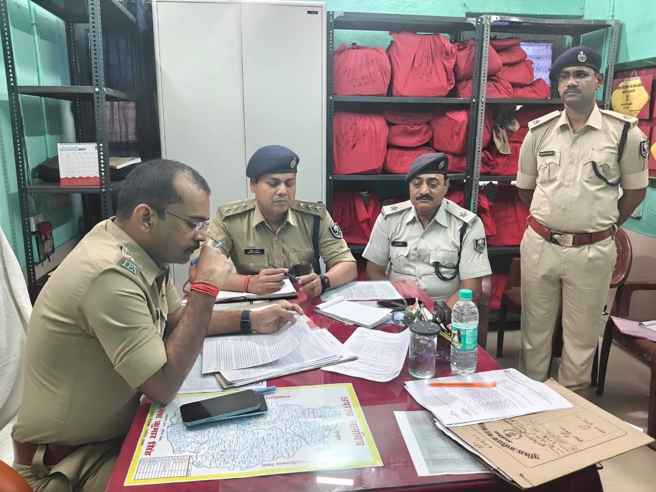 सभी अभिलेखों को रखें दुरुस्त : एसपी