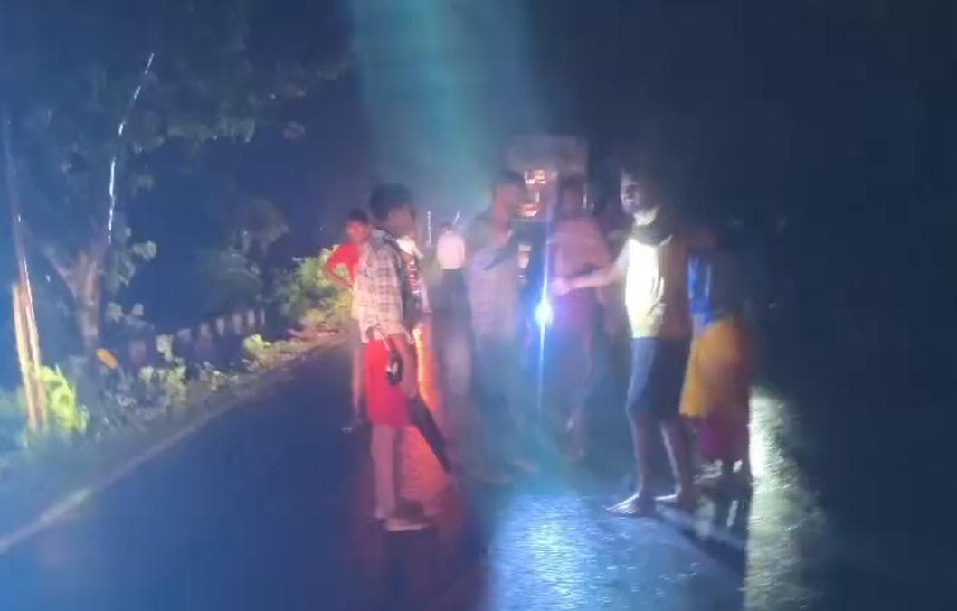 कदवा में मूसलाधार बारिश के बीच अज्ञात वाहन ने बाइक सवार को रौंदा