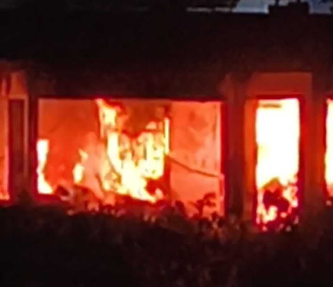 ARARIA कुर्साकांटा के पीएचसी में लगी आग, लाखों की दवा राख