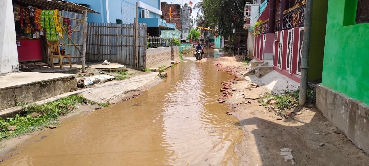 MADHPURA बाइपास पर जलजमाव बना मुसीबत, हल्की बारिश में ही हालात बदतर
