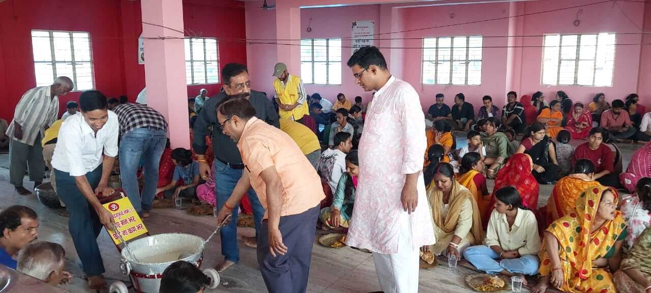 KATIHAR धूमधाम से मनाई गई महर्षि मेंही परमहंस जी की 142वीं जयंती