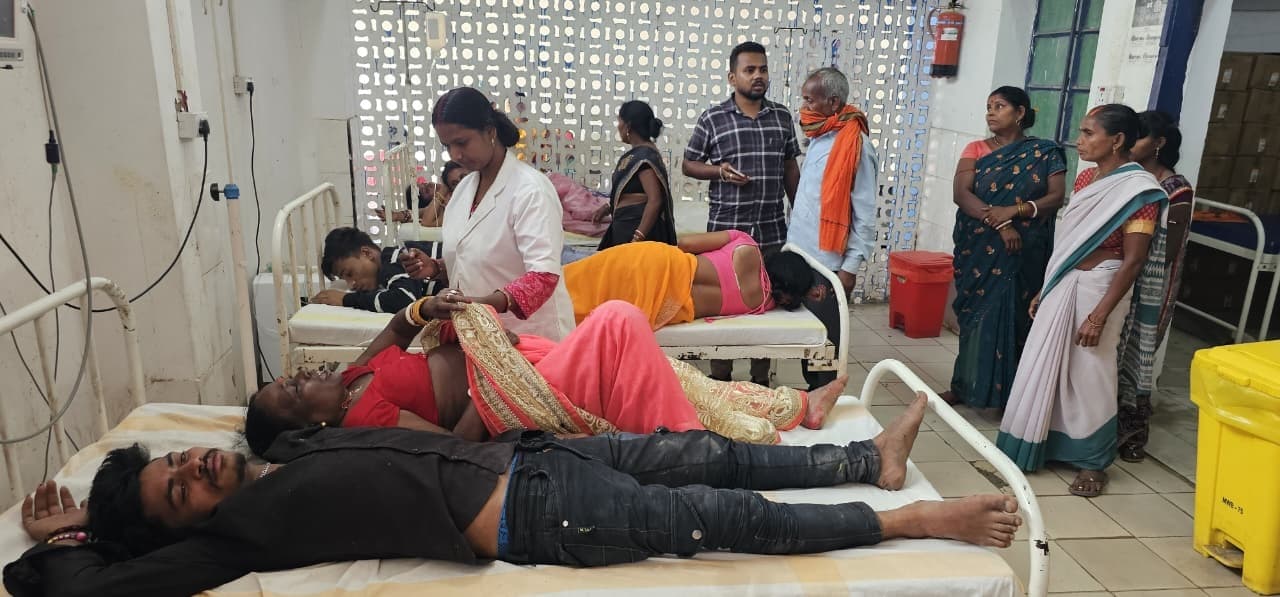 BANKA कार वऑटो की टक्कर में ऑटो पर सवार महिला समेत दस लोग जख्मी, एक रेफर