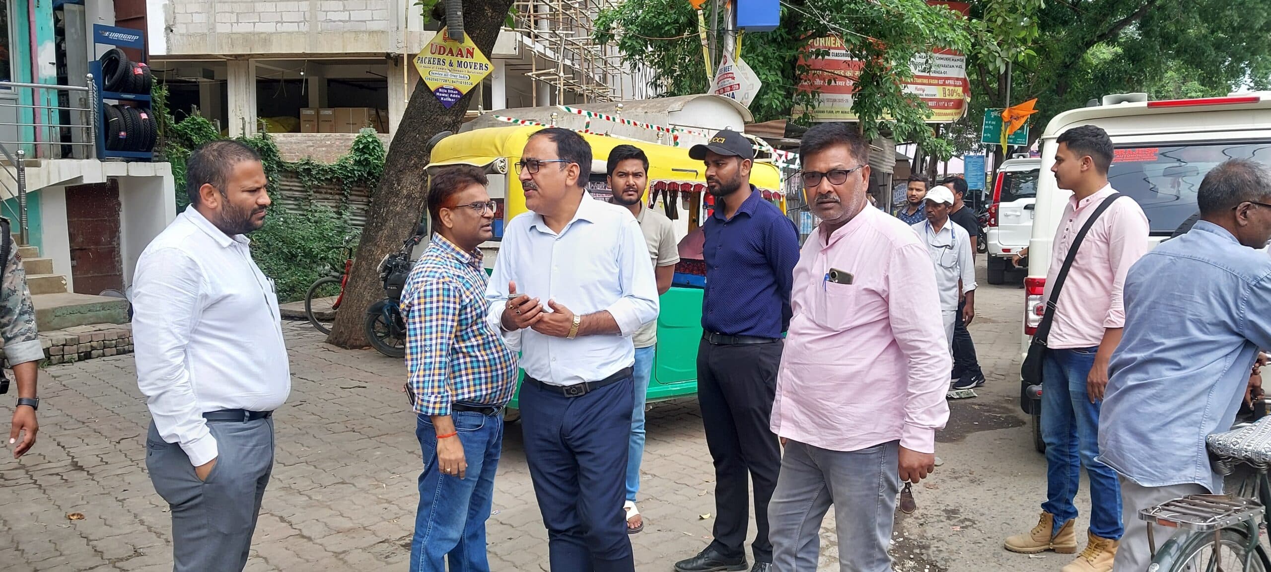 अमर जवान चौक अतिक्रमण पर प्रशासन सख्त, सभी दुकानें हटाने का दिया निर्देश