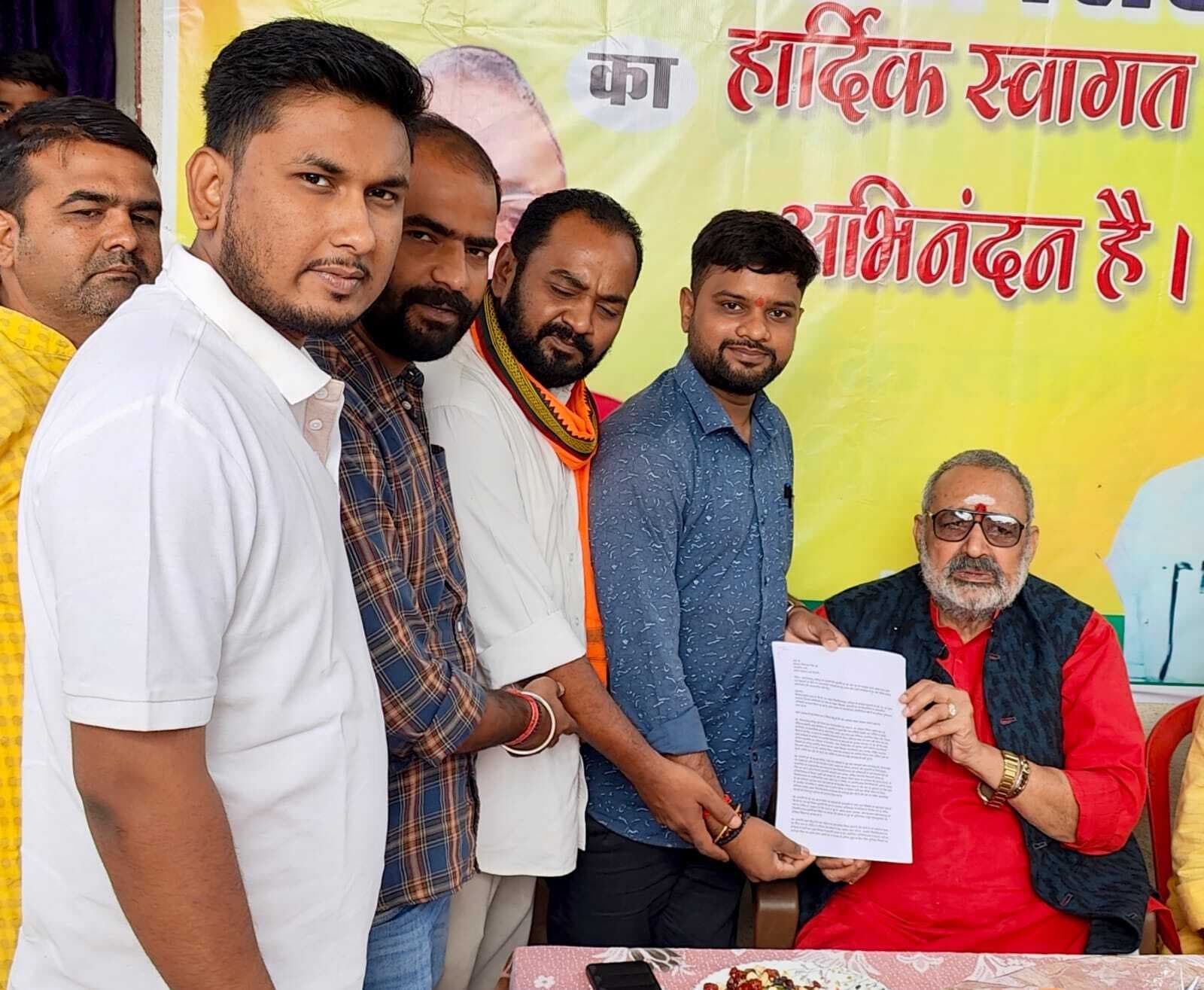 केंद्रीय मंत्री से कुलपति की शिकायत, जांच की मांग