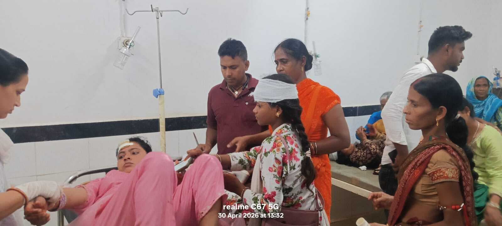 बस और ऑटो के टककर में दस घायल