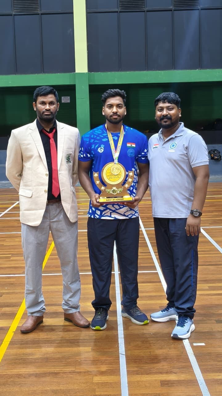 देवघर के आयुष संतोषी ने कोलंबो में गोल शॉट बॉल में जीता गोल्ड मेडल