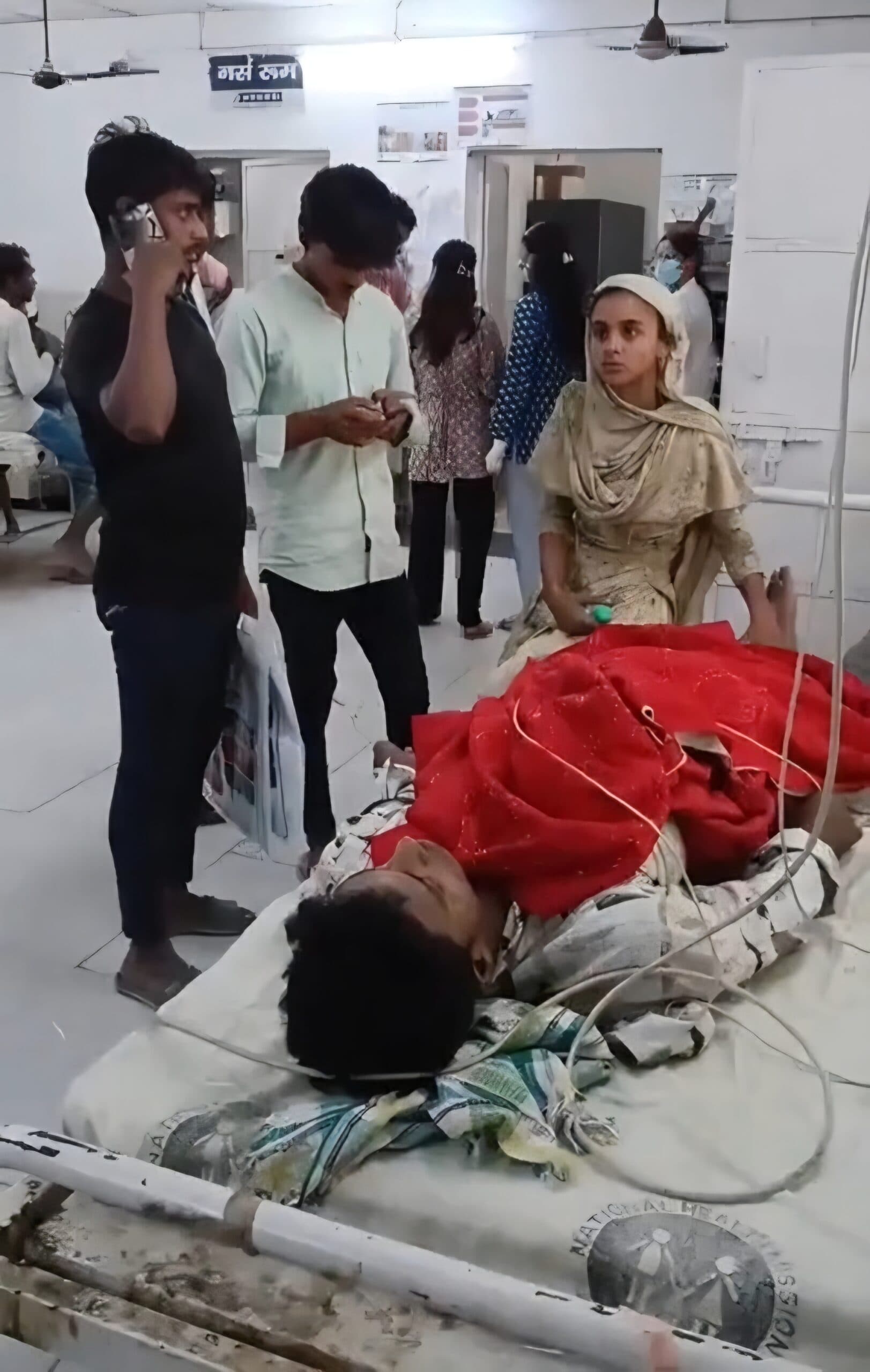 युवक से मारपीट कर एक लाख रुपये लूटने का आरोप