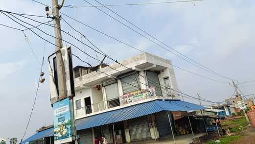 हनवारा बाजार में उलझे बिजली के तार, हादसे की चेतावनी