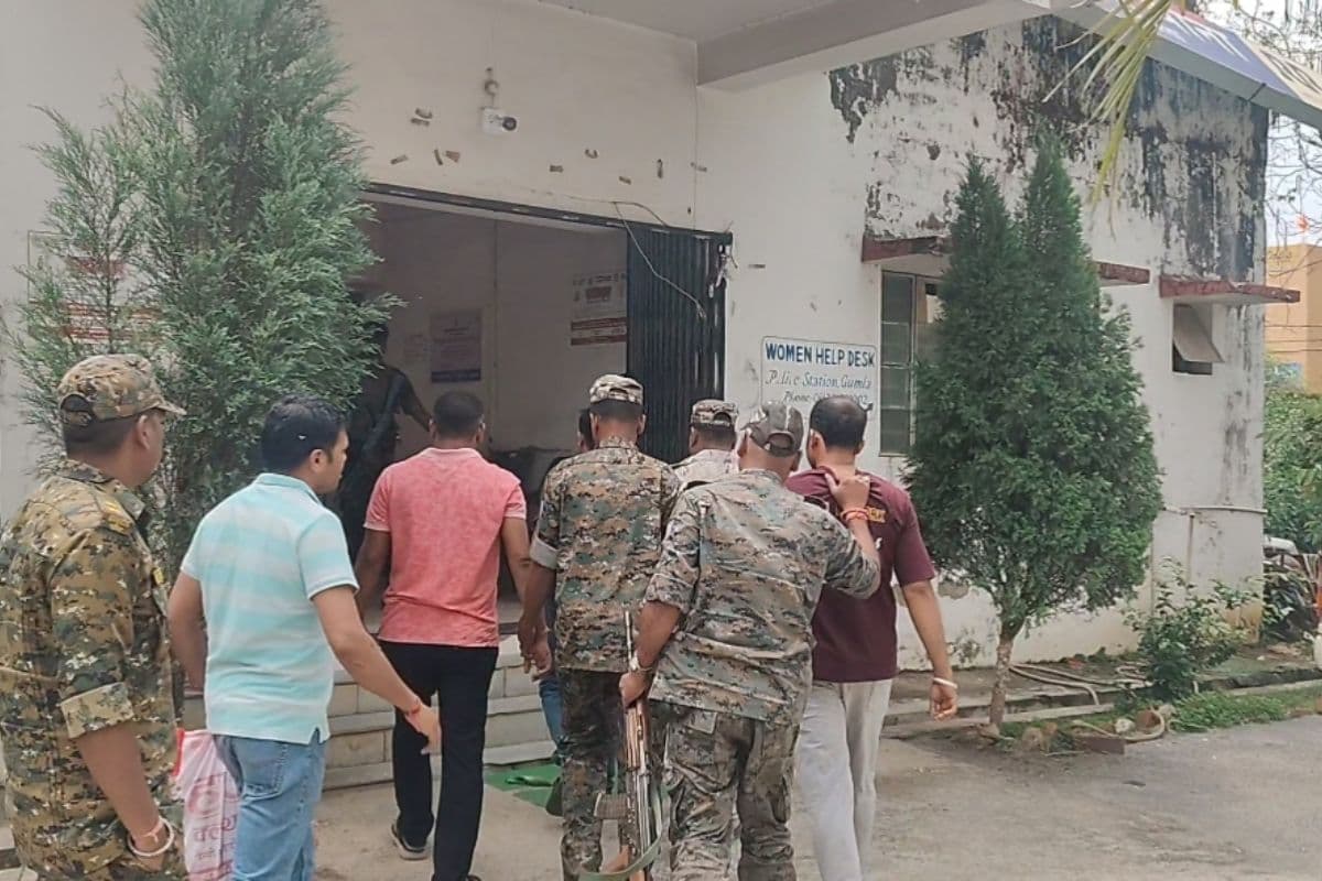 गुमला में होटल-ढाबों की आड़ में चल रहा था नशे का करोड़ों का खेल, पुलिस ने तीन लोगों को किया गिरफ्तार