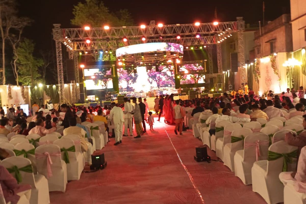 हजारीबाग: संगीत के कार्यक्रम में शामिल होंगे बॉलीवुड स्टार गोविंदा और भोजपुरी गायिका अक्षरा सिंह