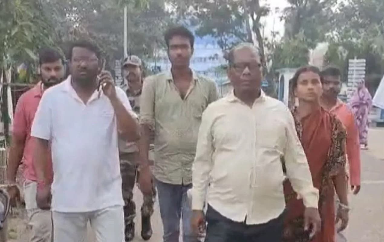 घाटाल में रोड जाम कर रहे भाजपा कार्यकर्ता पर हमला, टीएमसी के लोगों ने जमकर पीटा