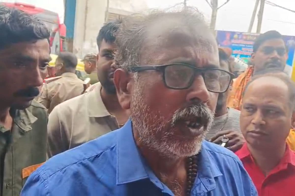 बिना कनेक्शन सिलेंडर लेने पहुंचा ट्रैफिक पुलिस, नहीं देने पर गैस एजेंसी की गाड़ियों का काटा चालान