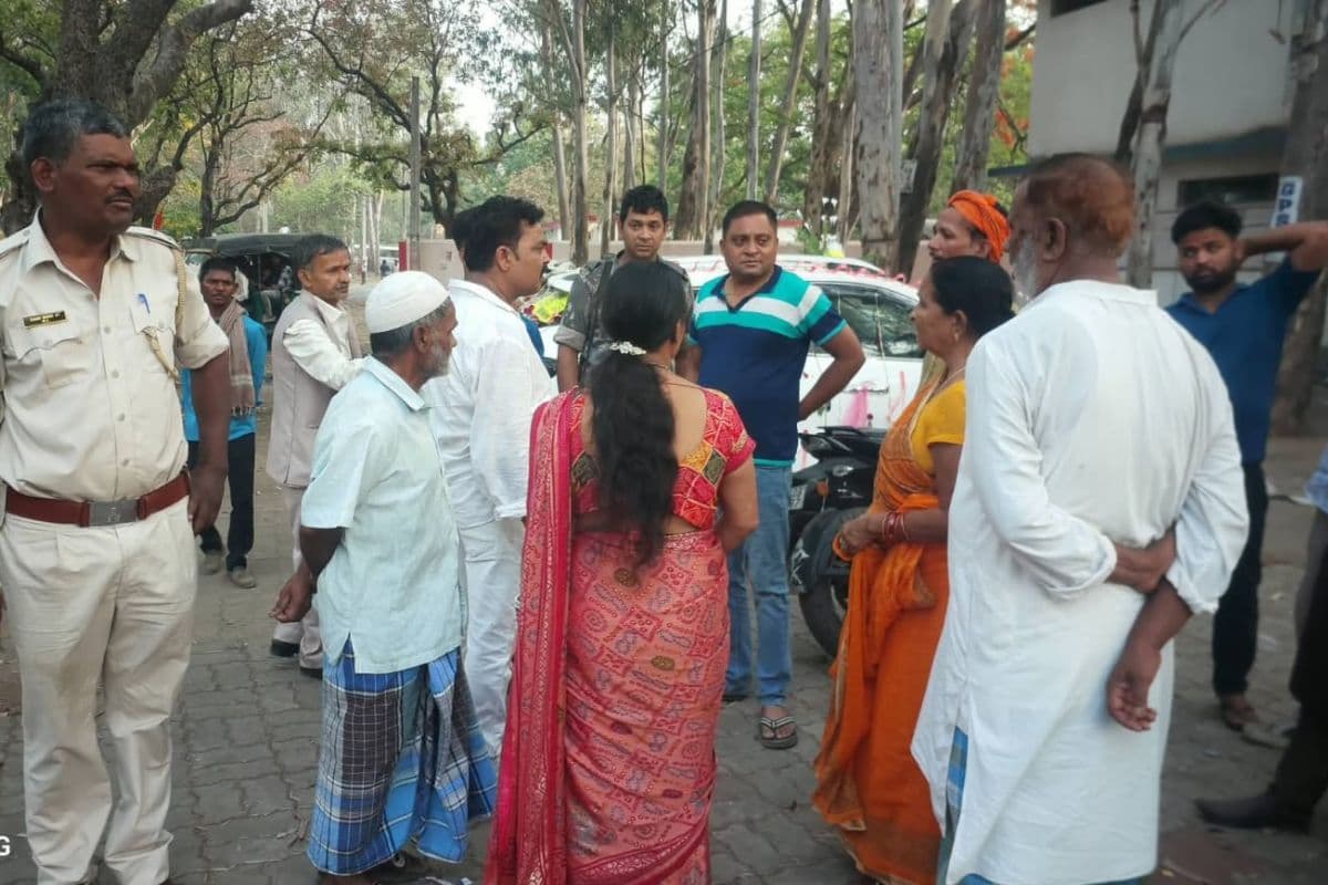 कोडरमा: शादी समारोह में हंगामा, वर-वधु पक्ष के लोगों के बीच जमकर हुई मारपीट
