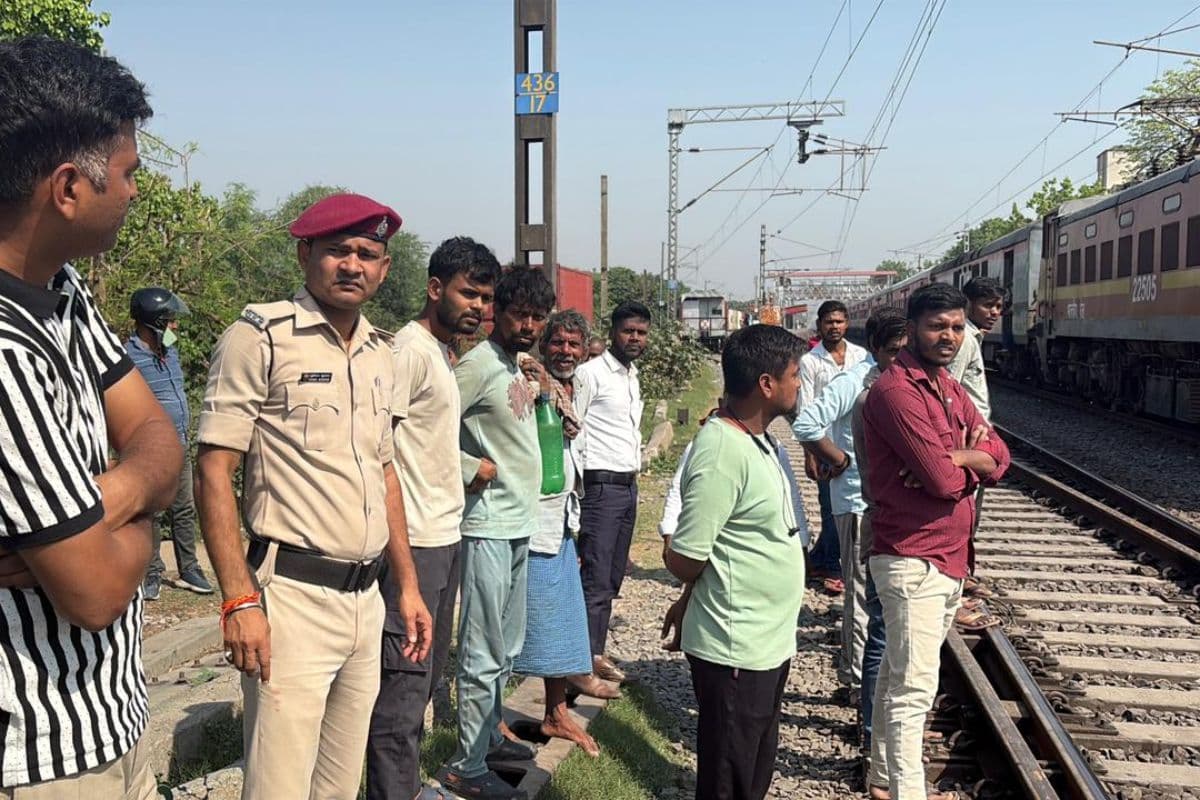 Elderly man dies hit by train accident while going Lakhisarai Elderly man dies hit by train accident while going Lakhisarai
