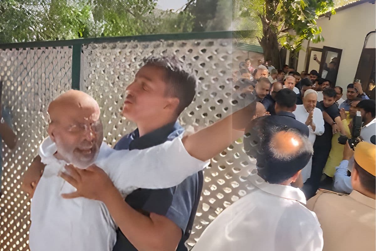 नीतीश के सामने दिल्ली में बवाल, भाजपा CM के विरोध में जदयू का हंगामा, संजय-ललन के नाम की उठी मांग