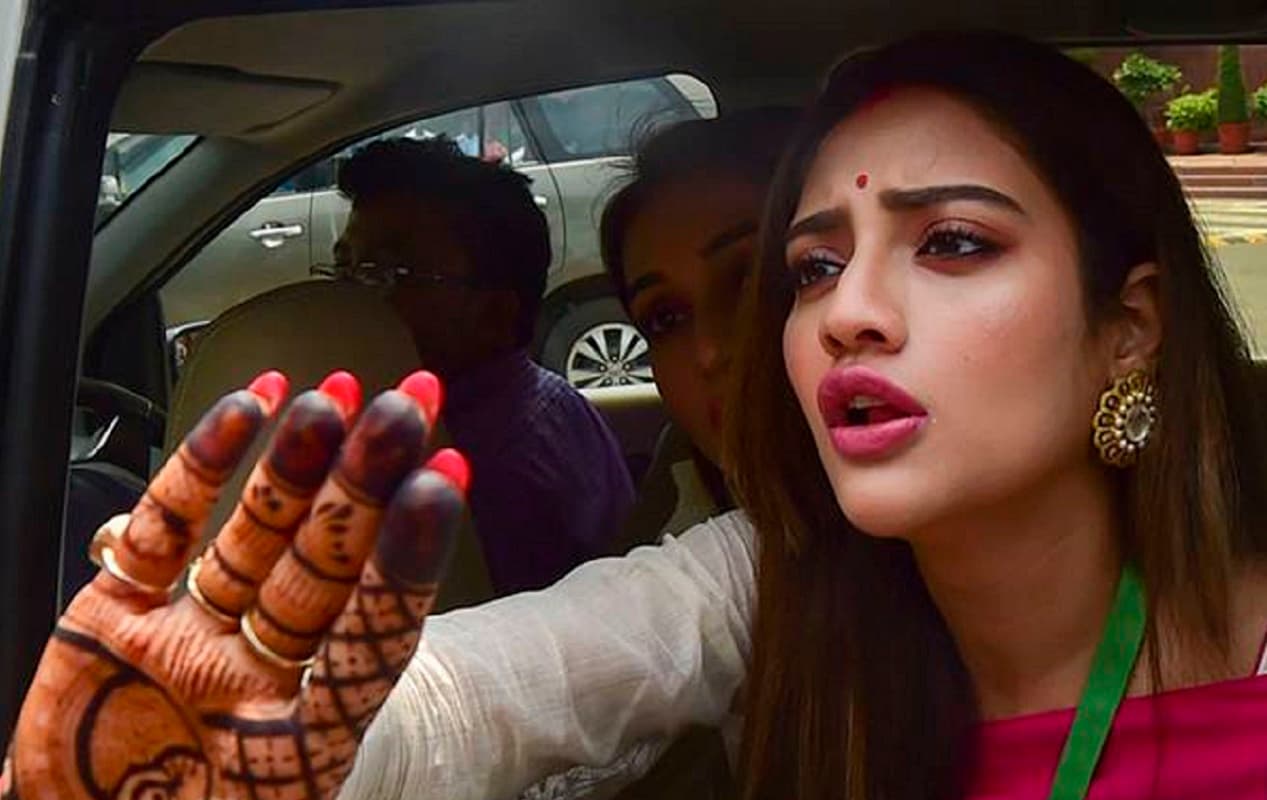 नुसरत जहां पूछताछ के लिए पहुंची ईडी कार्यालय, बांग्लादेश को गेहूं भेजने का है आरोप