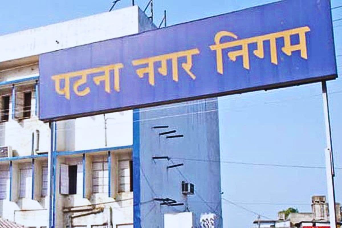 मैनहोल के लिए पटना नगर निगम के पास है सुपर सकर व मिनी जेटिंग मशीन, पर सफाई में है असमर्थ, मैनुअल हो रही उड़ाही