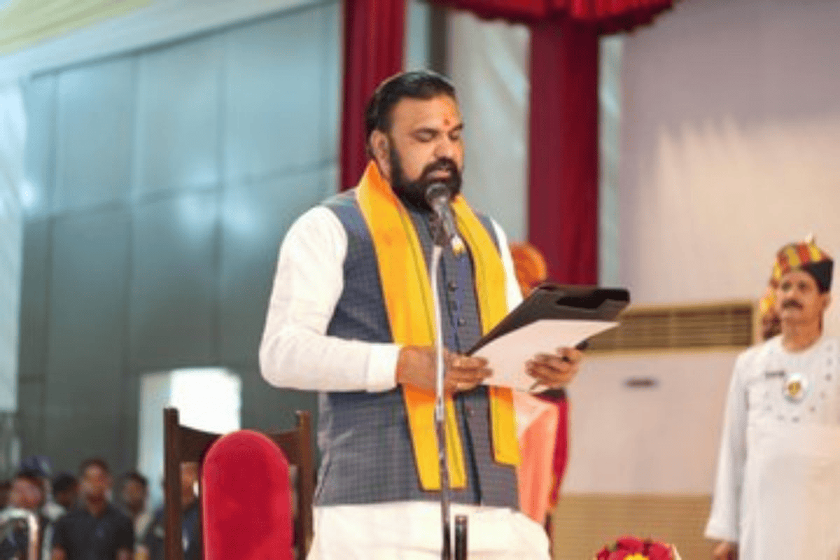 सम्राट के पास रहेगा गृह विभाग या JDU के खाते में जाएगा? समझिए 'योगी मॉडल' वाला  'सुपर CM' फॉर्मूला