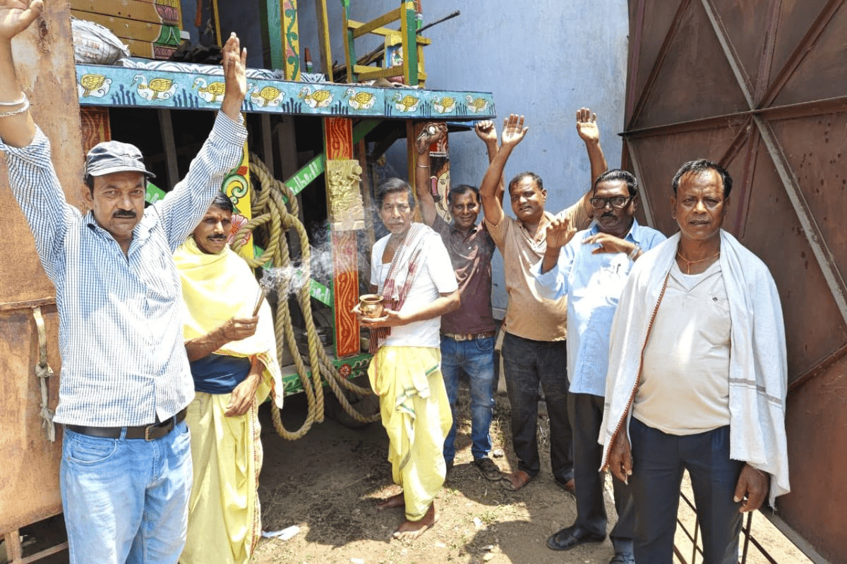 सरायकेला-खरसावां में अक्षय तृतीया पर प्रभु जगन्नाथ के रथ निर्माण को लेकर हुई पूजा-अर्चना