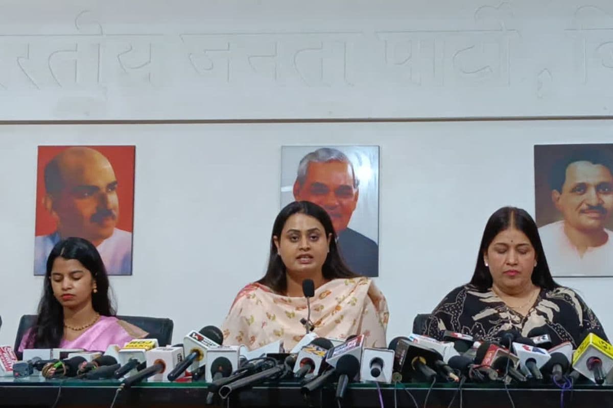 ‘मेरा खून खौल रहा है, लेकिन मर्यादा में हूं…’, पप्पू यादव के बयान पर भड़कीं श्रेयसी सिंह, मैथिली क्या बोलीं?