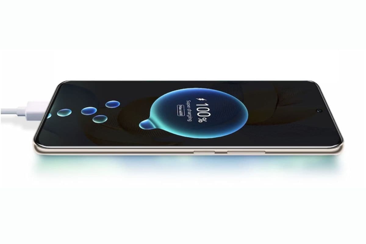 Samsung vs OnePlus vs Realme vs iQOO स्मार्टफोन बैटरी वॉर: पावर बैकअप में कौन है सबसे आगे?