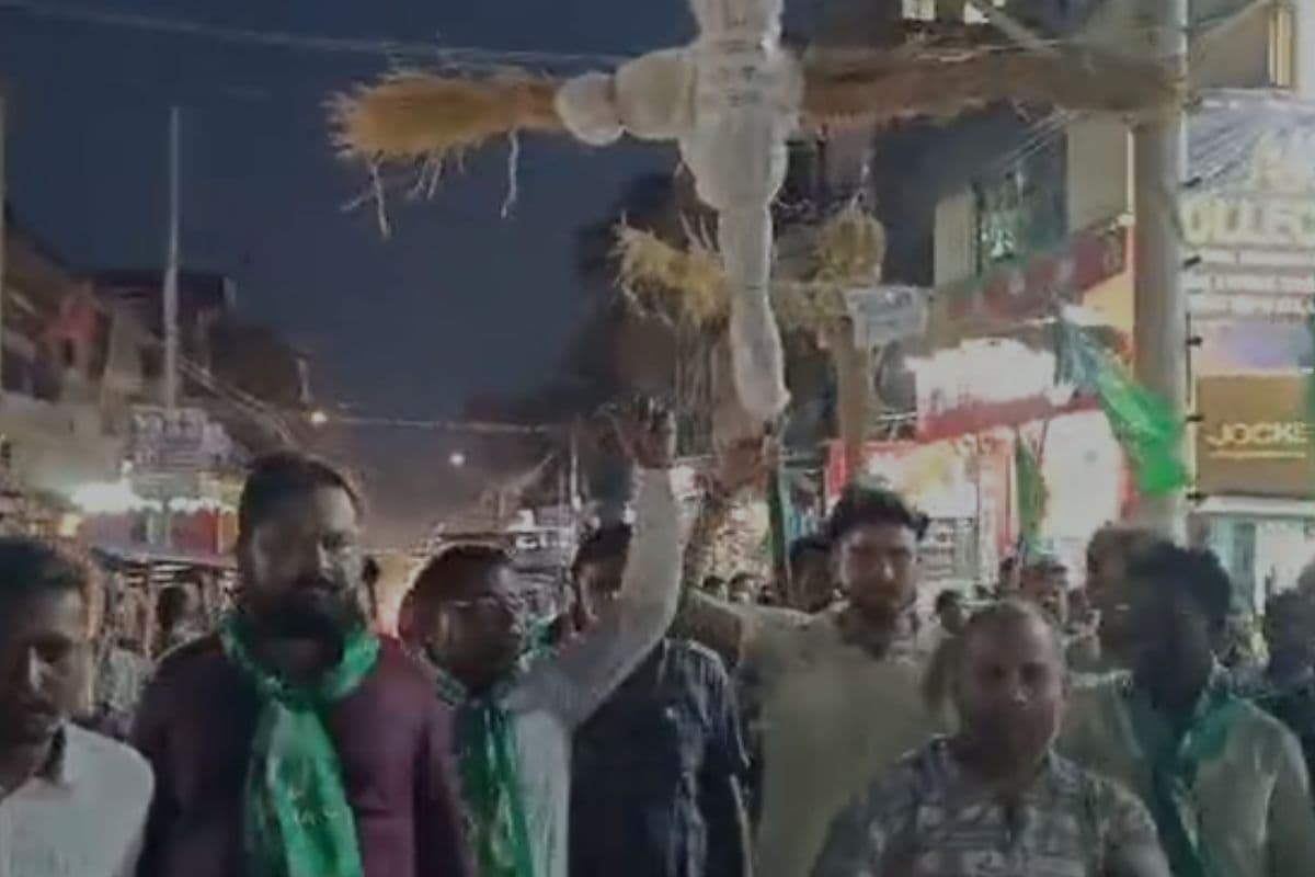 धनबाद: भू-धंसान मामले में मुआवजा-पुनर्वास को लेकर प्रदर्शन 