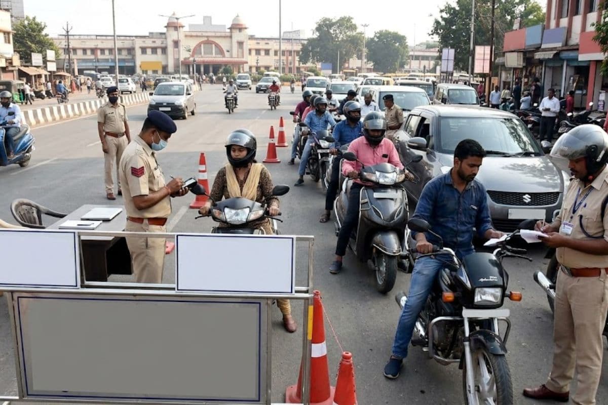 रांची में वाहन जांच अभियान के दौरान 24 वाहनों से वसूले 7.64 लाख रुपये जुर्माना 