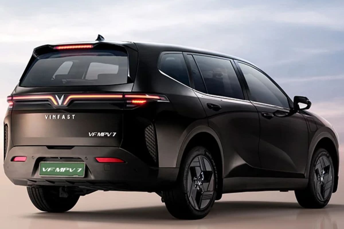 VinFast VF MPV 7: फैमिली EV का नया ऑप्शन, EMI प्लान्स और बायबैक ऑफर के साथ