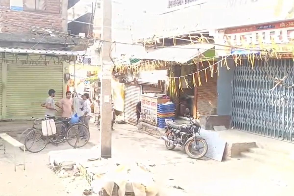 Aurangabad News: दवा दुकानदार से मारपीट के आरोप पर भड़का कासमा, बाजार बंद कर पुलिस के खिलाफ प्रदर्शन