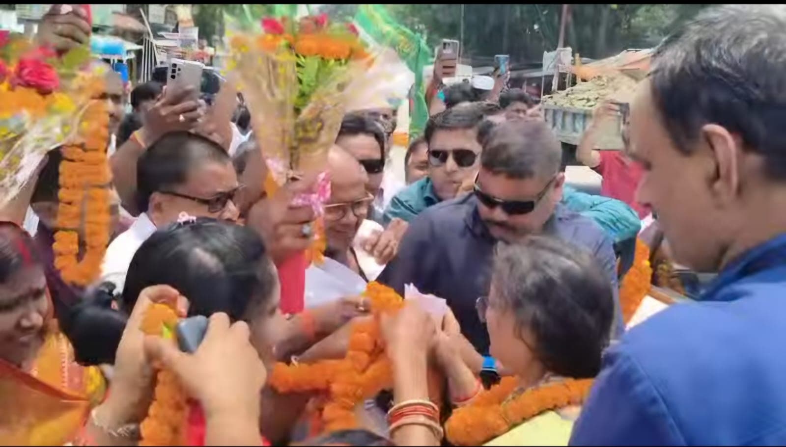 मधेपुरा पहुंचने पर प्रभारी मंत्री शीला कुमारी का भव्य स्वागत