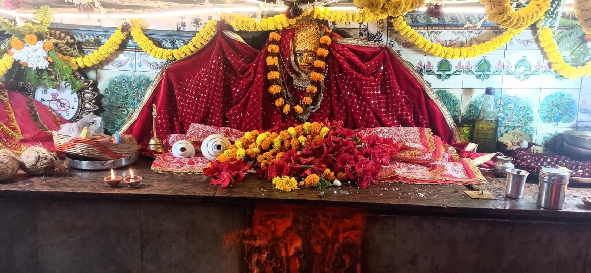 SASARAM NEWS : सासाराम के प्रसिद्ध मंदिरों में पूजा का समय तय, दोपहर में इतनी देर बंद रहेंगे पट