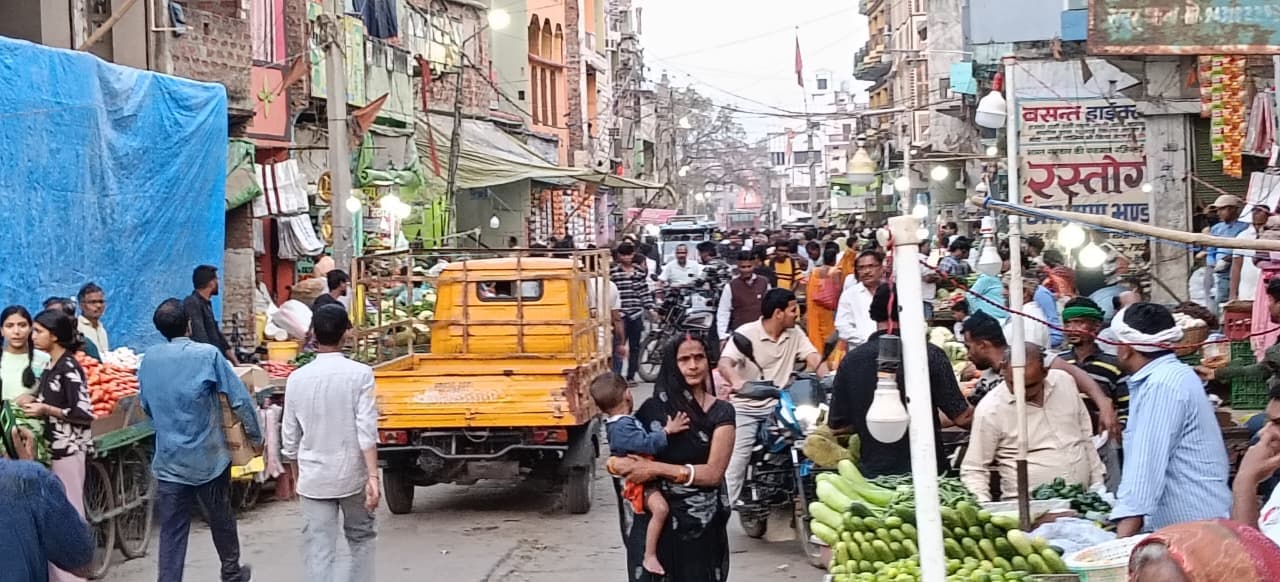 Kaimur News. कैमूर में सोने-चांदी के भाव स्थिर, आलू-प्याज और लहसुन के रेट में उतार-चढ़ाव, मंडी में मिलाजुला असर