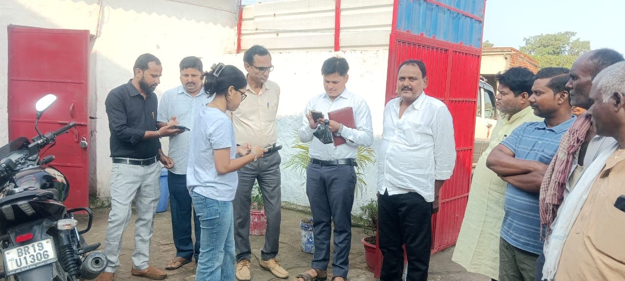 एमडीएम में सांप मिलने के बाद प्रशासन सख्त, एडीएम ने एनजीओ के रसोईघर का किया औचक निरीक्षण
