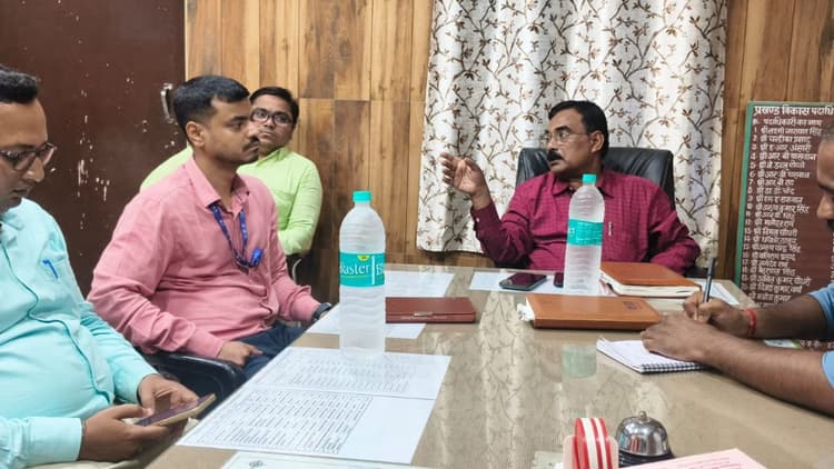 अररिया में जनकल्याणकारी योजनाओं को लेकर सख्त निर्देश, किसानों और महिलाओं पर रहेगा खास फोकस