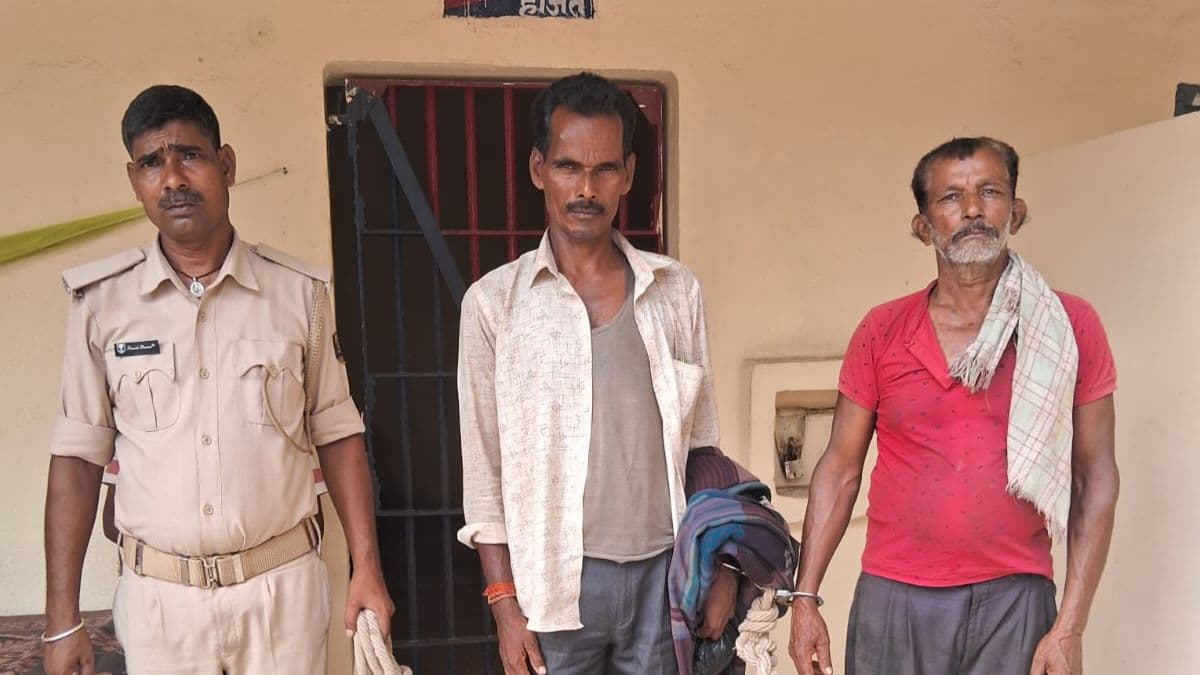 अररिया के नरपतगंज पुलिस की बड़ी कार्रवाई, डुमरिया से दो वारंटी गिरफ्तार